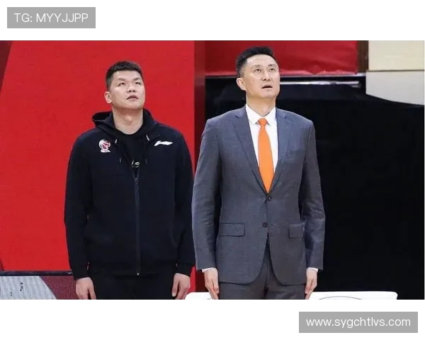 杜锋再度执掌球队展现独特战术智慧引领中国男篮重回巅峰之路