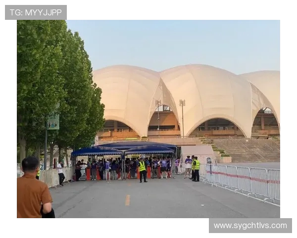 沧州雄狮迎战强敌全力出击奋勇拼搏力争胜利