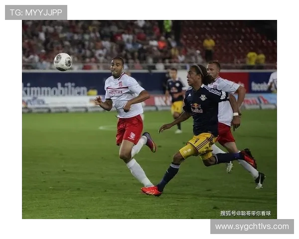 布隆德比主场迎战圣保利两队争夺关键三分的激烈对决